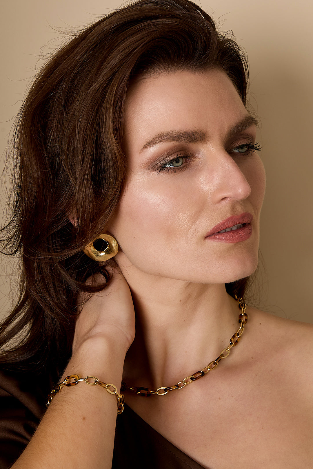 Savannah Chain Bracelet with gold and leopard print links.